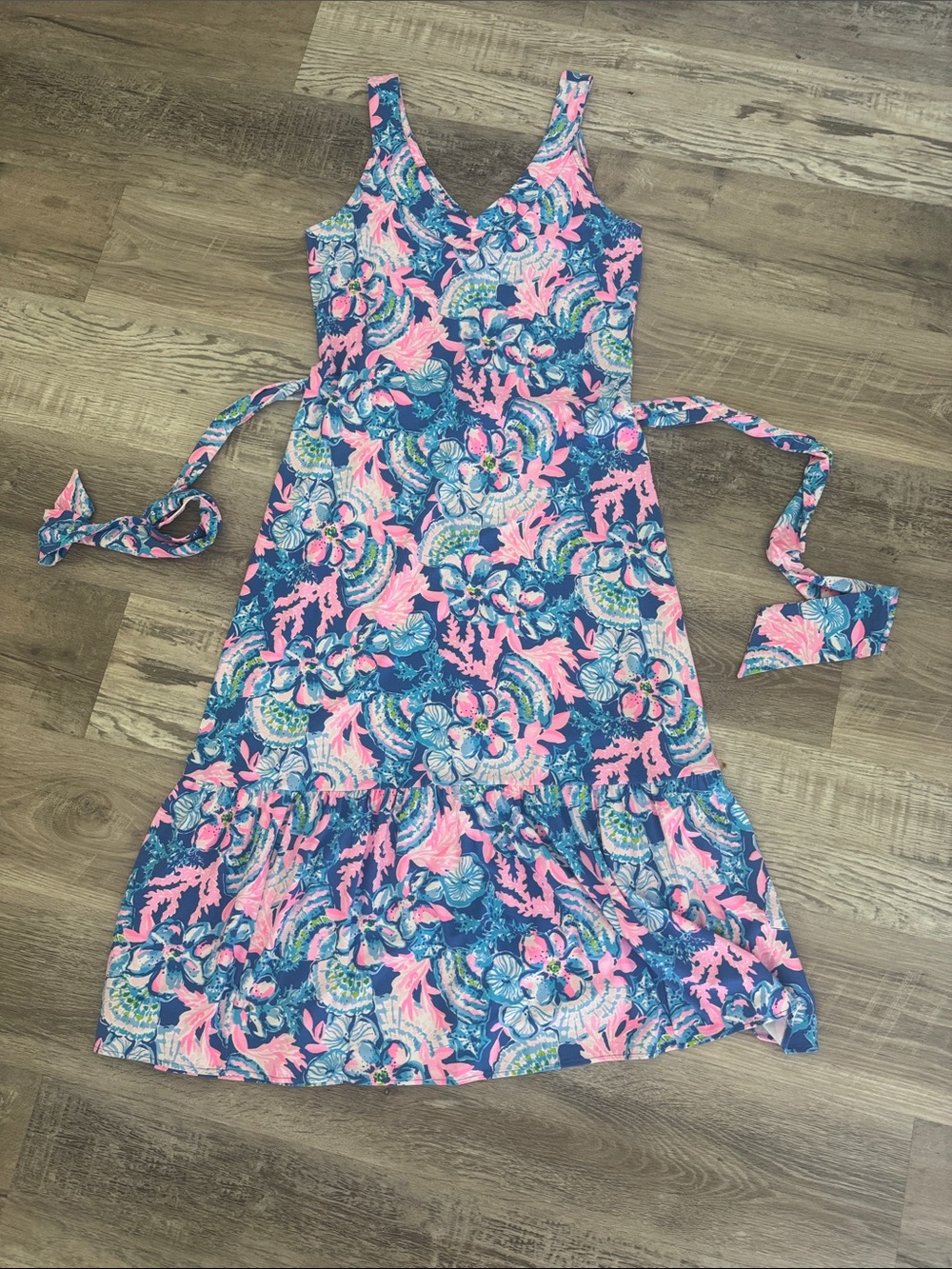 Lilly Pulitzer medium midi length sundress belted
